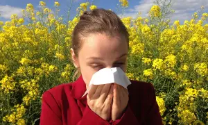 Czy alergia jest zaraźliwa? Poznaj prawdę i odróżnij ją od infekcji