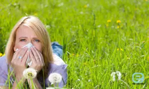 Alergia na trawy: Co pomaga? Skuteczne sposoby na ulgę!