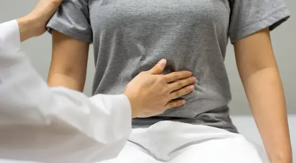 Ból żołądka: Kompletny przewodnik diagnostyki od objawów po badania